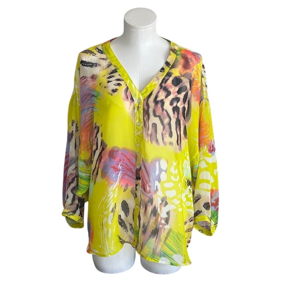 Jeans by Buffalo Women's Animal Print Blouse V-Neck Long Sleeve L